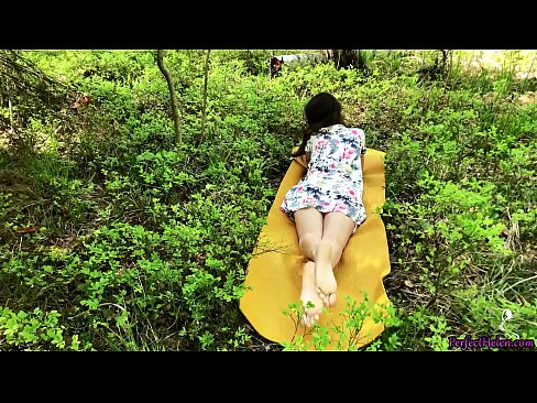 ❤️ Тиндердегі бейтаныс адам менің кискамды мастурбациялайды және орманда құмарланып жүреді Қатты порно бойынша бізде ️❤